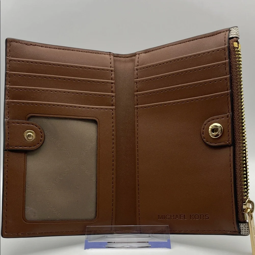 NWOT Michael Kors Tan and Cream Logo Compact Wallet - Picture 8 of 9